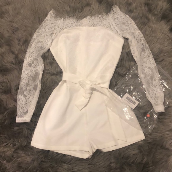 NEW- white lace appliqué romper with tie belt - Picture 5 of 5